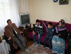 ‘Şehitler başımızın tacıdır'